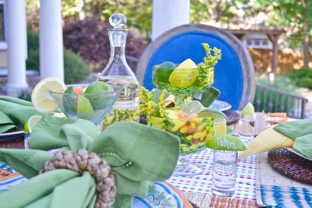 {Fun, Yum & Frills} Fun Cinco de Mayo inspired siesta tablescape complete with tequila and lime place cards and corn on the cob napkins!