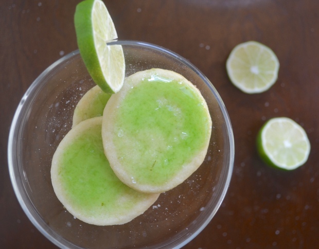 {Fun, Yum & Frills} Margarita Lime Cookies sugary, citrusy & salty. All the best parts of a margarita (including the tequila!) #summer #cincodemayo